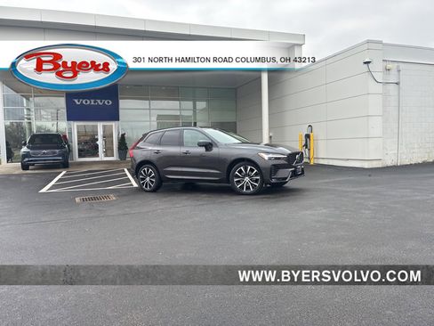 Certified 2025 Volvo XC60 B5 Plus image 1