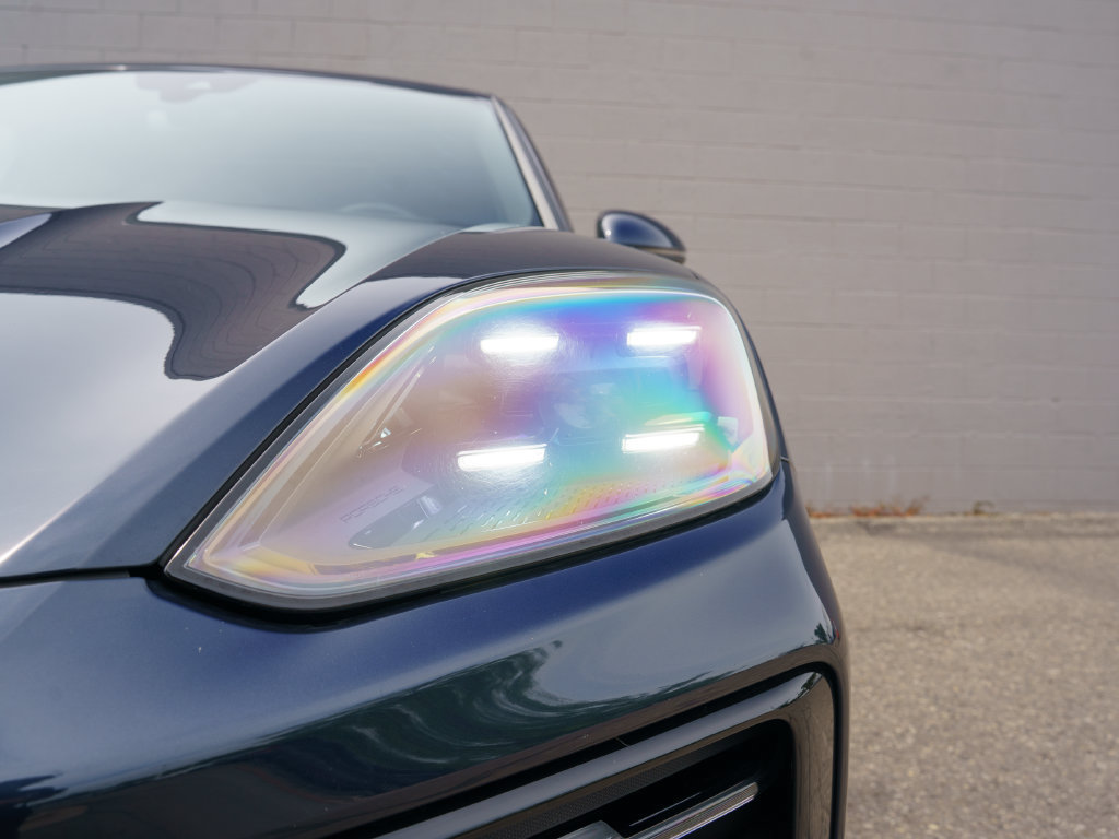 Used 2024 Porsche Cayenne AWD/4WD image 11