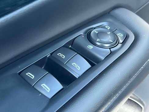 Used 2025 Chevrolet Tahoe LS AWD/4WD image 21