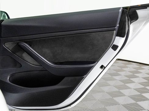 Used 2020 Tesla Model 3 Standard Range Plus image 38