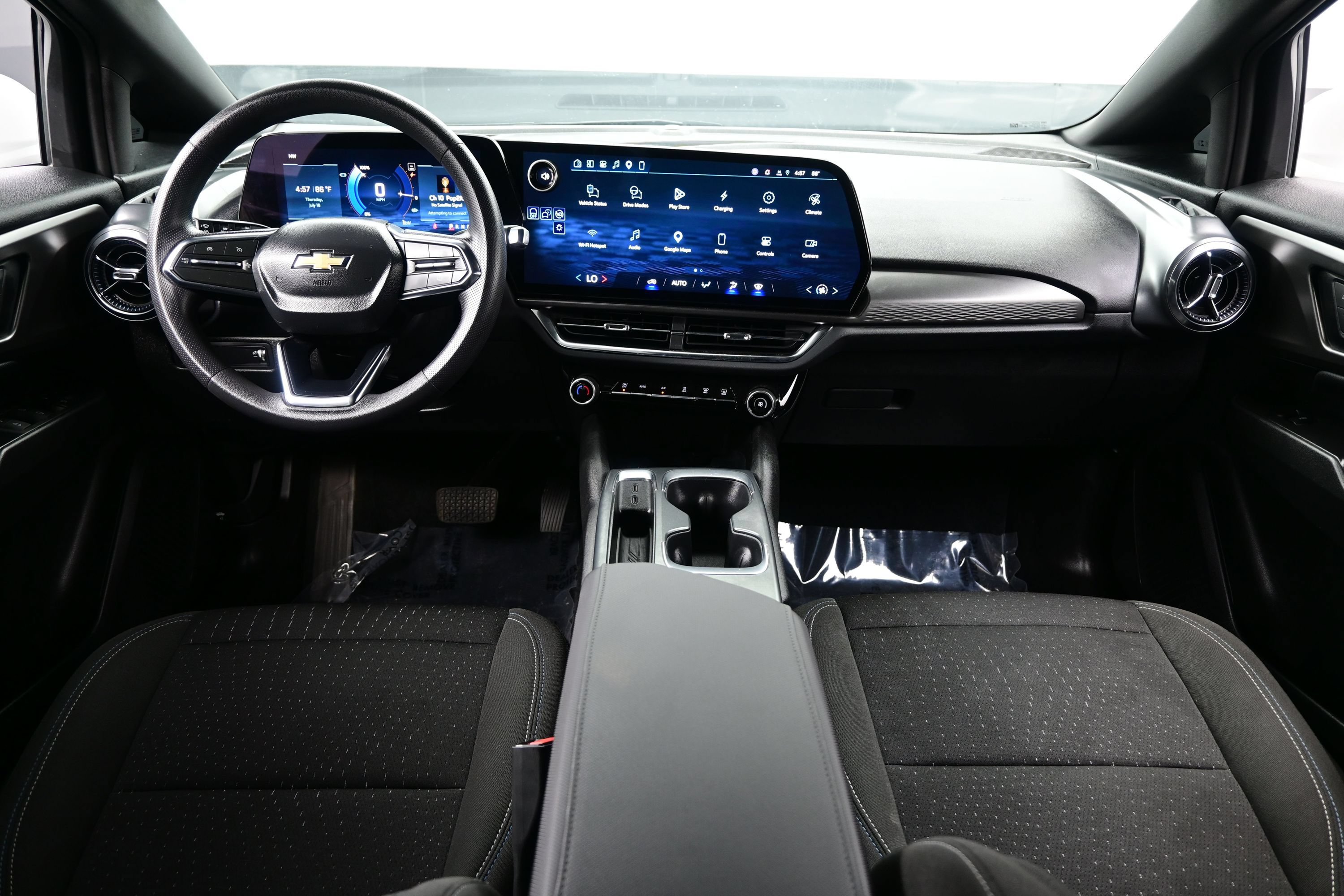 Used 2025 Chevrolet Equinox EV LT FWD image 16