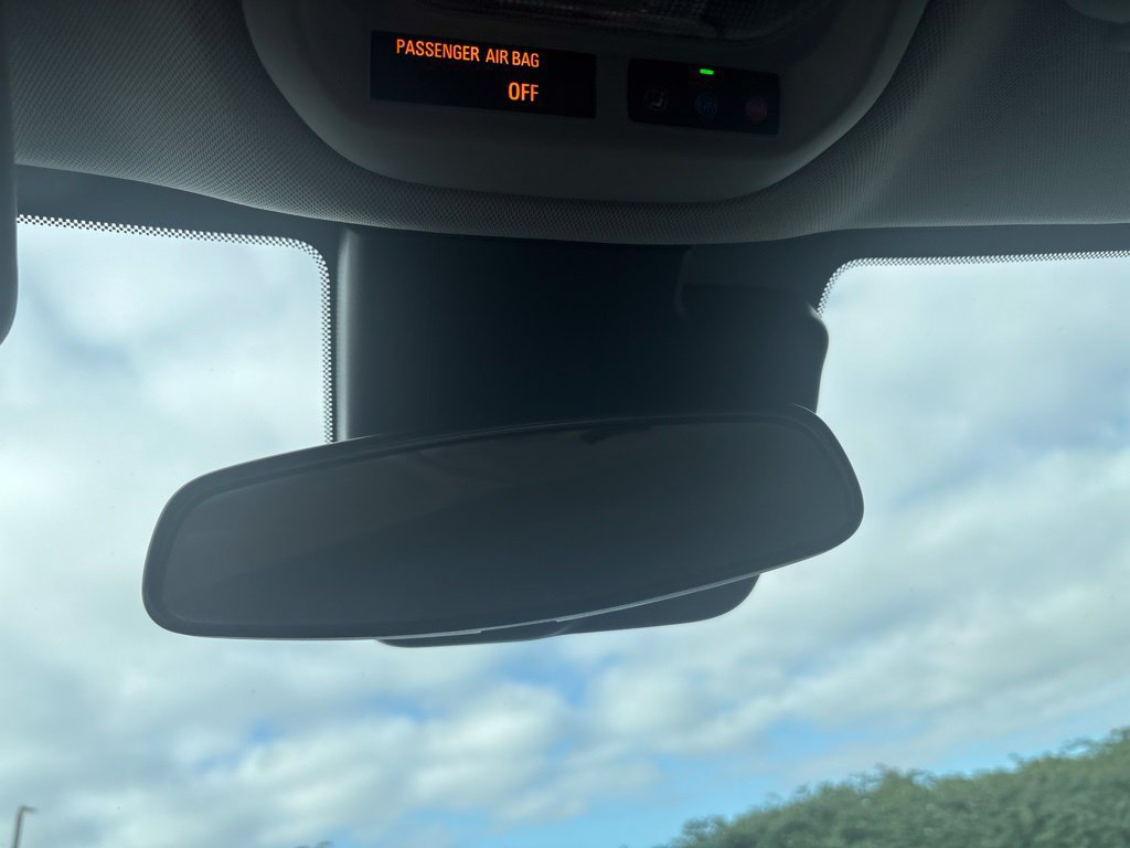 Used 2025 Chevrolet Trax LT FWD image 25