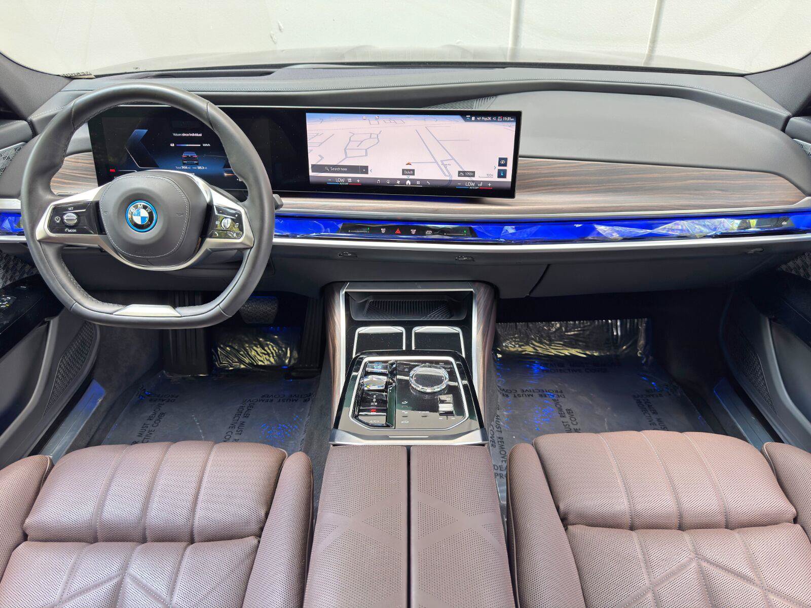 Used 2023 BMW i7 xDrive60 w/ Executive Package 2 AWD/4WD image 13