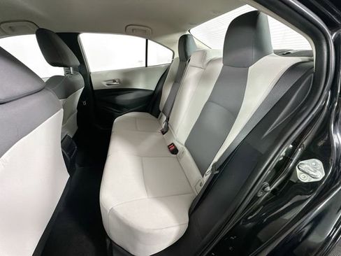 Used 2021 Toyota Corolla LE FWD image 23