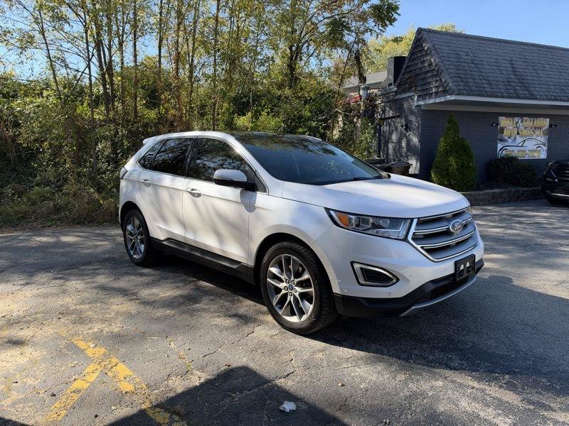Used 2016 Ford Edge Titanium w/ Equipment Group 302A FWD image 3