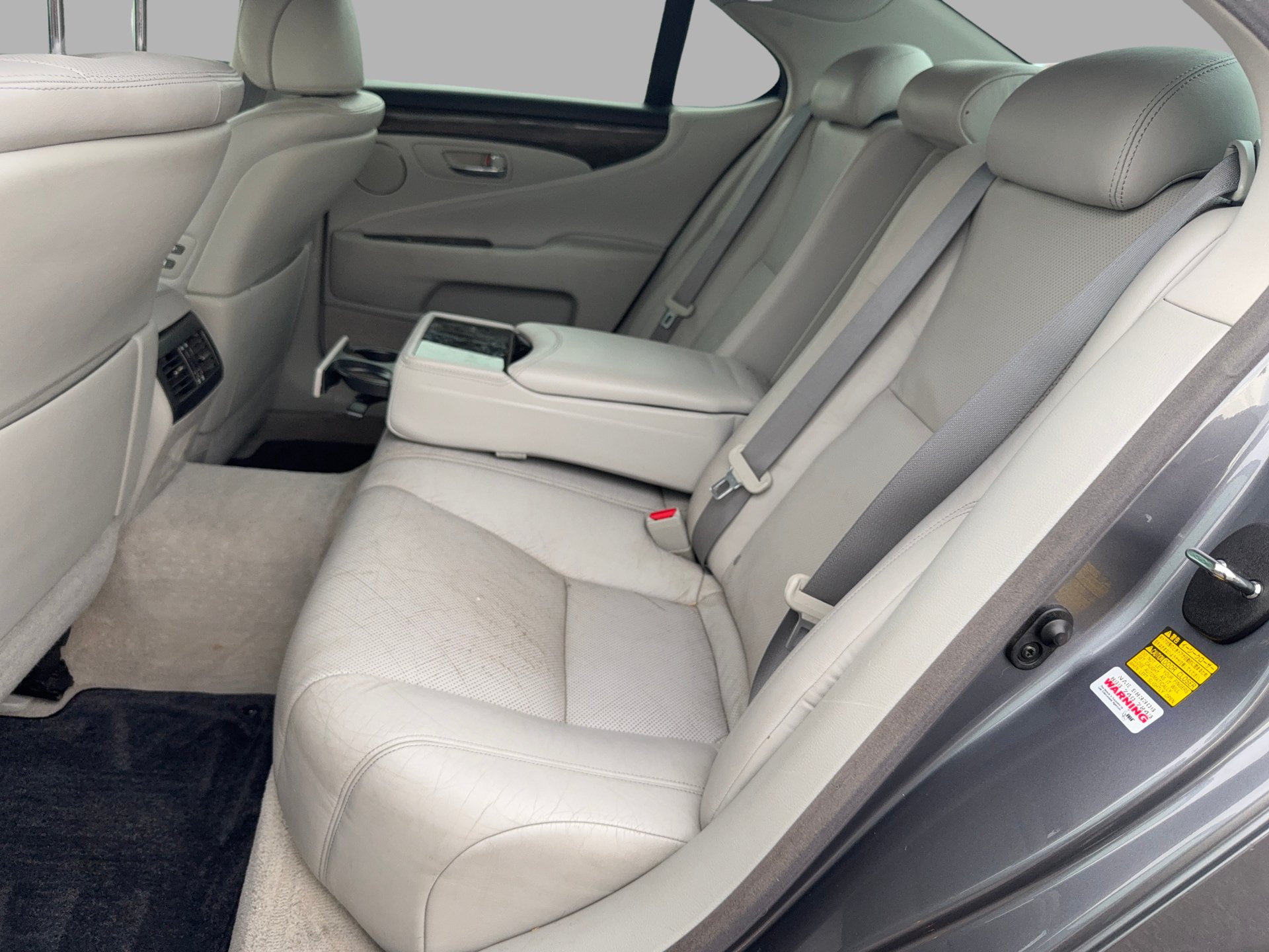 Used 2012 Lexus LS 460 w/ Comfort Pkg RWD image 27
