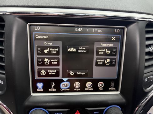 Used 2016 Jeep Grand Cherokee SRT AWD/4WD image 18