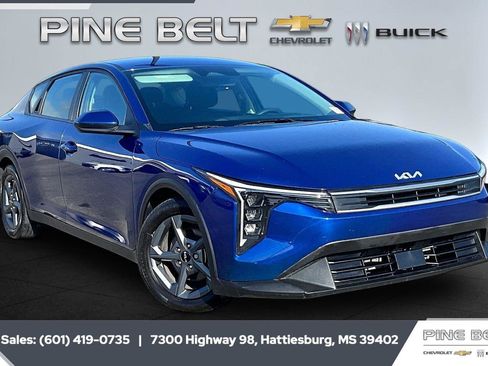 Used 2025 Kia K4 FWD image 1