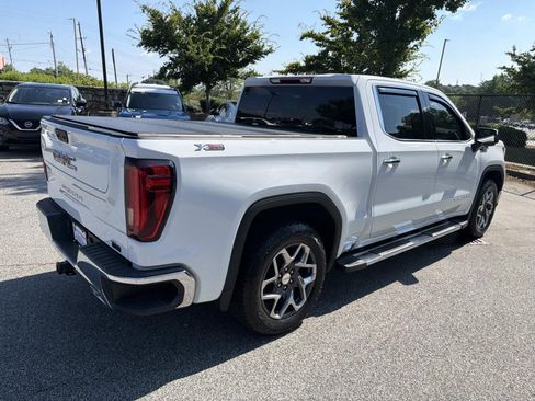 Used 2024 GMC Sierra 1500 SLT w/ X31 Off-Road Package AWD/4WD image 7