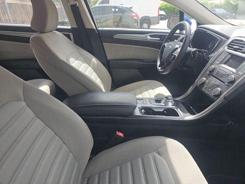 Used 2018 Ford Fusion S FWD image 11
