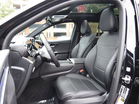 Used 2026 Mercedes-Benz GLC 300 4MATIC image 19