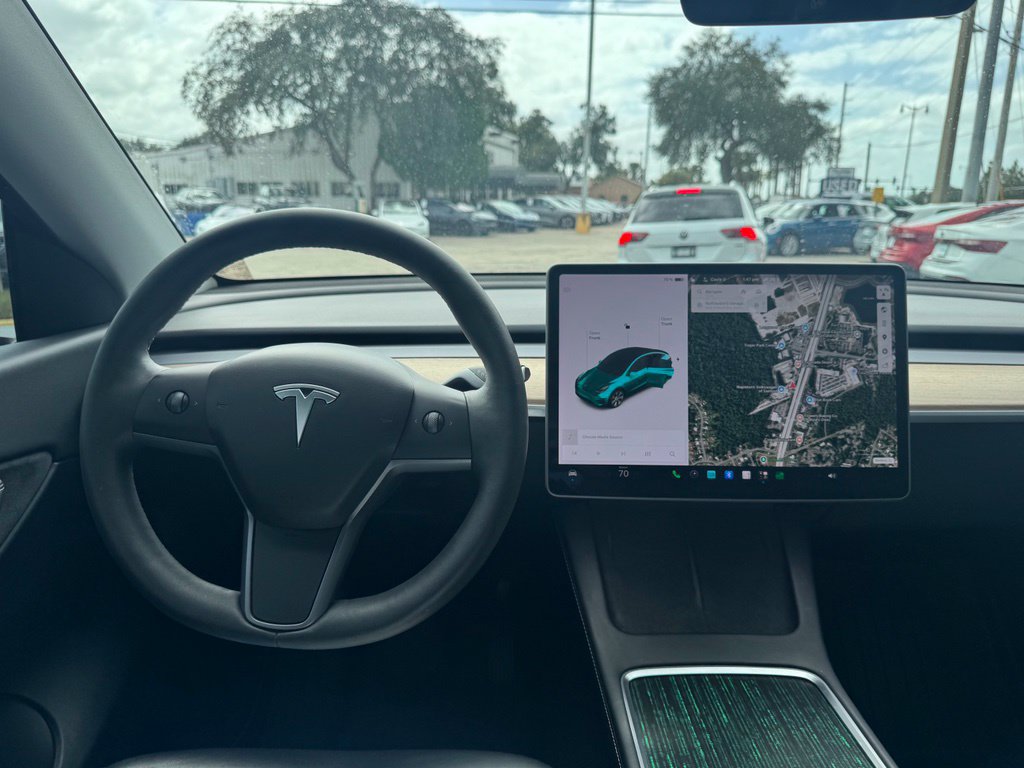 Used 2022 Tesla Model Y Long Range AWD/4WD image 9