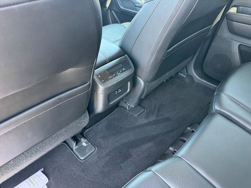 Used 2023 Nissan Pathfinder SL AWD/4WD image 16