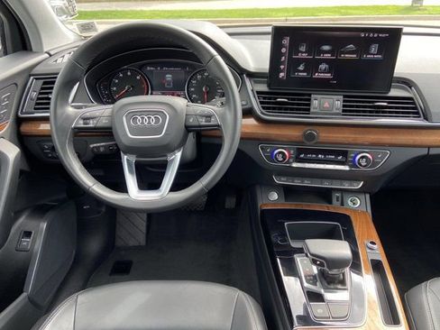Used 2023 Audi Q5 2.0T Premium w/ Convenience Package AWD/4WD image 14