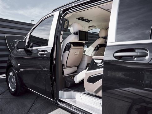 Used 2021 Mercedes-Benz Metris Passenger w/ Premium Safety Package image 32