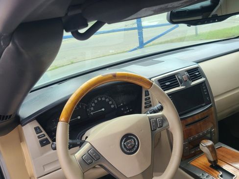 Used 2006 Cadillac XLR image 5