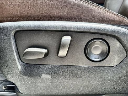 Used 2023 Chevrolet Suburban High Country w/ Advanced Technology Package RWD image 12