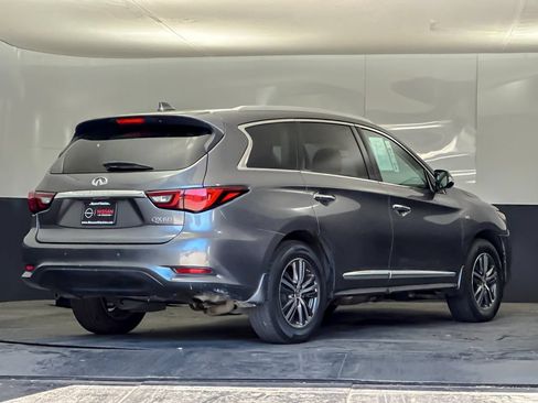 Used 2019 INFINITI QX60 Luxe w/ Essential Package FWD image 3