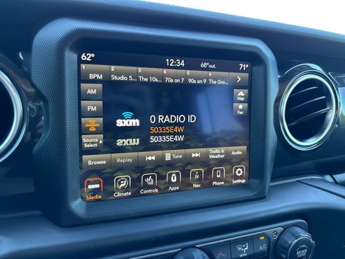 Used 2022 Jeep Wrangler Unlimited Rubicon image 6