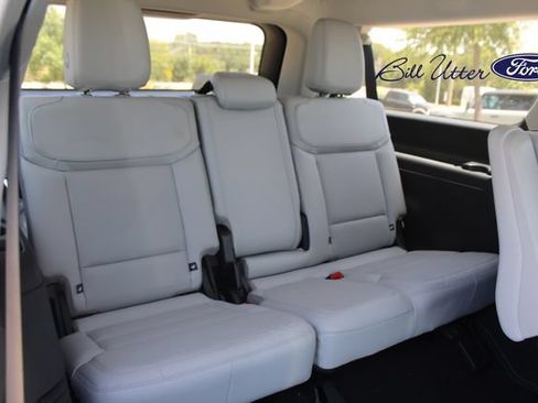 New 2027 Ford Expedition Max Platinum w/ Driver's Package RWD image 10