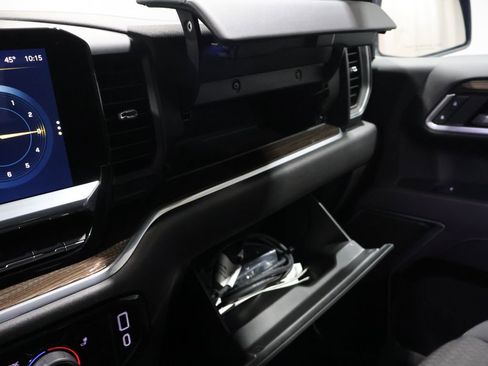 Used 2025 Chevrolet Silverado 1500 LT image 28