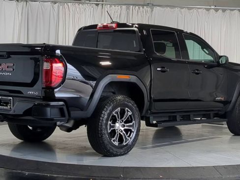 Used 2023 GMC Canyon AT4 w/ AT4 Premium Package AWD/4WD image 8