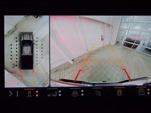 Used 2024 GMC Sierra 2500 AT4 w/ AT4 Preferred Package image 57