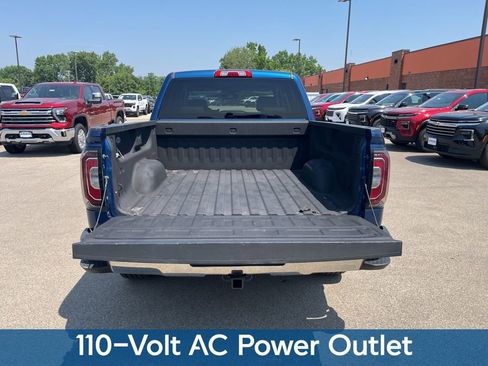 Used 2018 GMC Sierra 1500 SLT w/ SLT Premium Package image 18