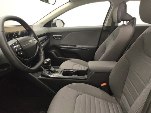 Used 2025 Kia K4 EX FWD image 17