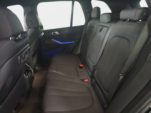 Used 2021 BMW X5 xDrive40i AWD/4WD image 14