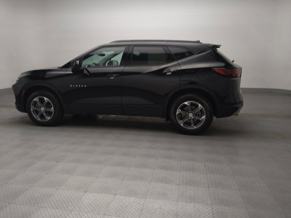 Used 2024 Chevrolet Blazer LT w/ Convenience Package FWD image 3