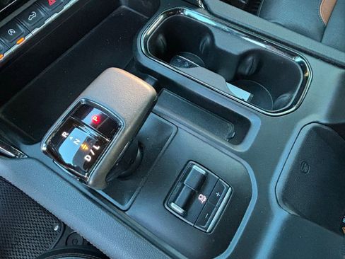 Used 2022 GMC Sierra 1500 AT4 w/ AT4 Premium Package image 23