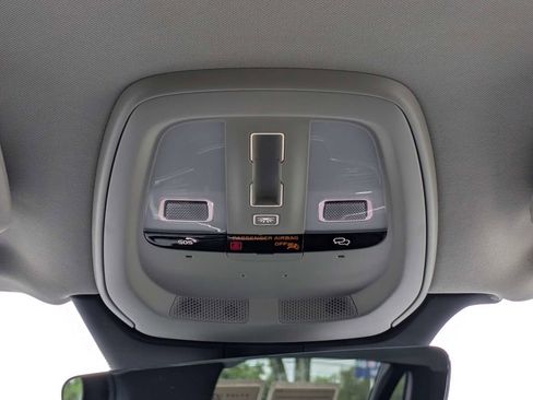 Certified 2025 Volvo XC90 B5 Core AWD/4WD image 25