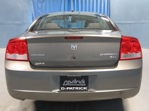 Used 2010 Dodge Charger SXT RWD image 24