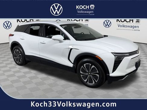 Used 2025 Chevrolet Blazer EV LT AWD/4WD image 1