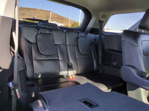 Used 2023 Ford Explorer Limited w/ Limited Technology Package image 35