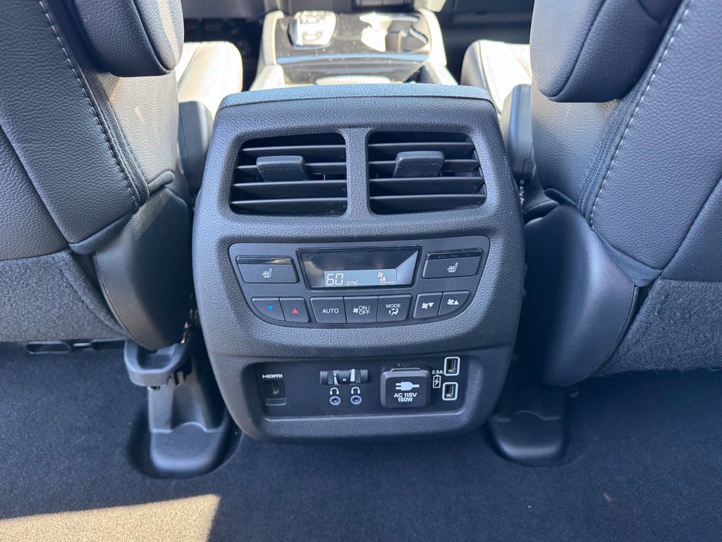 Used 2021 Honda Pilot Elite image 16