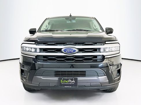 Used 2024 Ford Expedition Max XLT image 2