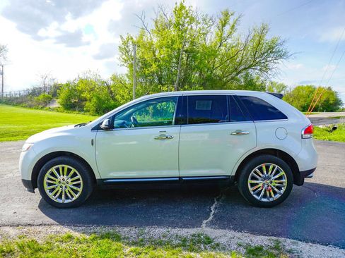 Used 2013 Lincoln MKX AWD image 6