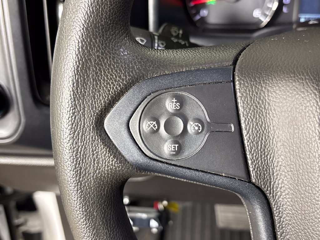 Used 2018 Chevrolet Silverado 1500 Custom w/ Custom Convenience Package RWD image 19