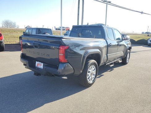 Certified 2025 Toyota Tacoma SR5 image 4