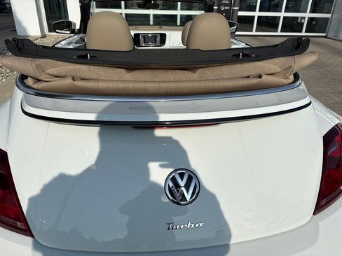Used 2017 Volkswagen Beetle 1.8T S FWD image 5