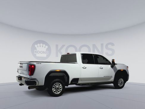Used 2024 GMC Sierra 2500 SLE w/ SLE Convenience Package image 2