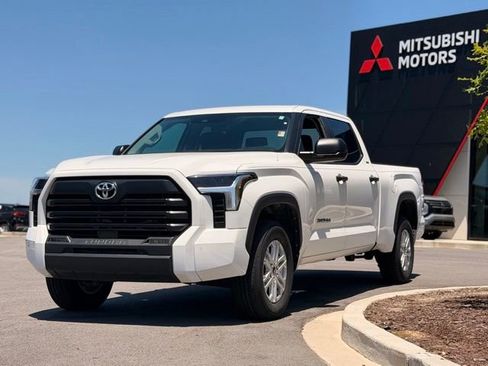 Used 2024 Toyota Tundra SR5 AWD/4WD image 8