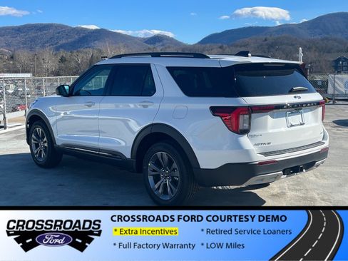 New 2026 Ford Explorer Active w/ Active Comfort Package AWD/4WD image 4
