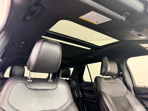 Used 2022 Ford Explorer ST AWD/4WD image 34