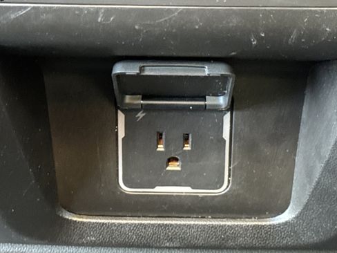 Used 2024 Chevrolet Tahoe Premier image 33