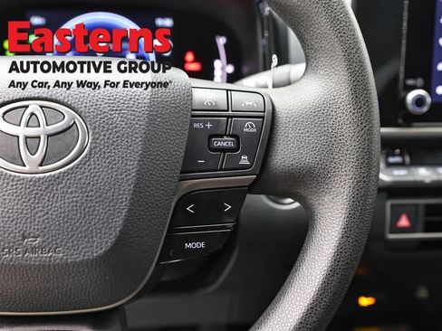 Used 2025 Toyota Camry LE FWD image 15