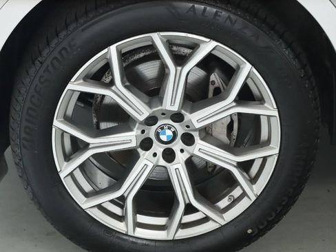 Used 2022 BMW X7 xDrive40i w/ Premium Package AWD/4WD image 42