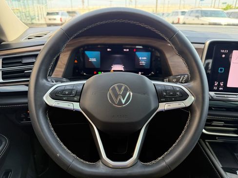 Used 2024 Volkswagen Atlas SE FWD image 17